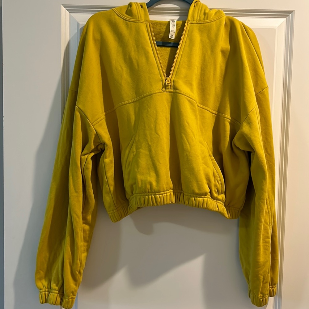 Alo yoga cropped hoodie